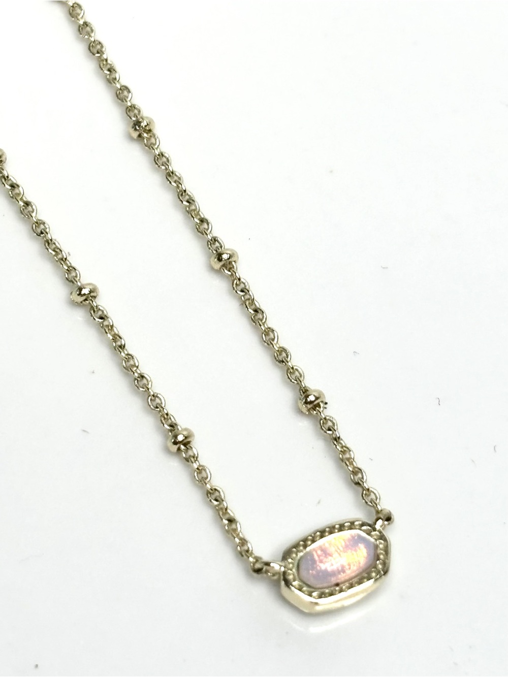 Kendra Scott Mini Elisa Gold Plated Oval Pendant Necklace White Iridescent Stone - Picture 6 of 7